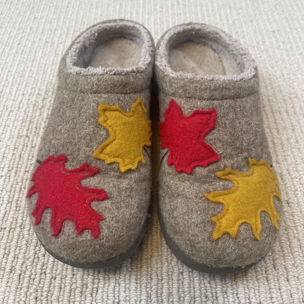LL Bean Women's 6 Daybreak Scuff Fall Leaves Leaf Wool Slipper